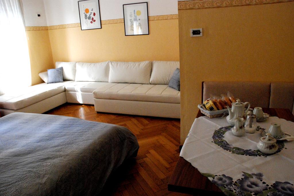 Affittacamere Girasole Trieste Exterior foto